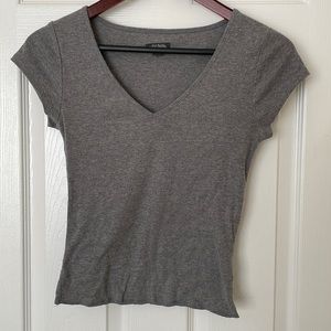 Wild fable, v-neck short sleeve T-shirt, small.